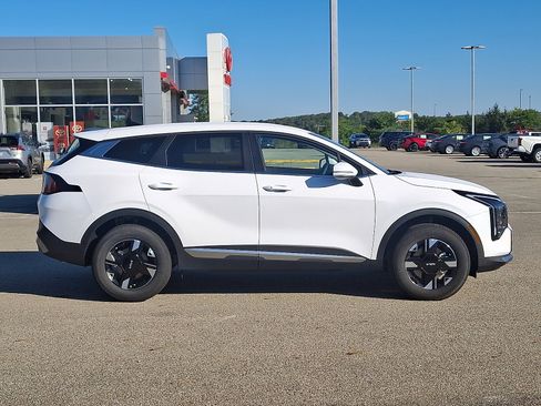 Used 2026 Kia Sportage LX w/ LX Convenience Package image 7