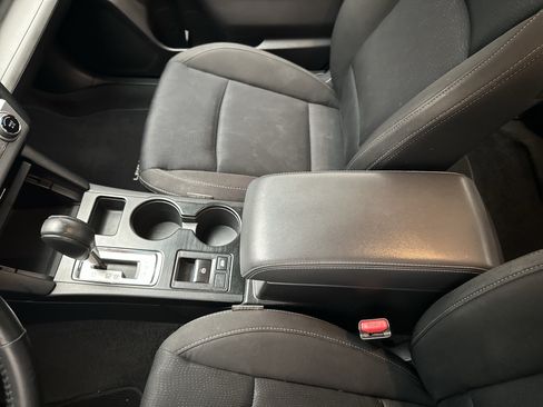Used 2016 Subaru Legacy Limited AWD/4WD image 32