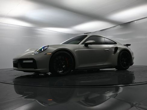 Used 2022 Porsche 911 Turbo image 40