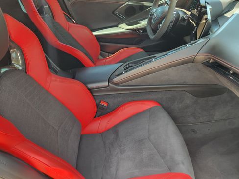 Used 2024 Chevrolet Corvette Stingray Premium Cpe w/ Z51 Performance Package RWD image 11