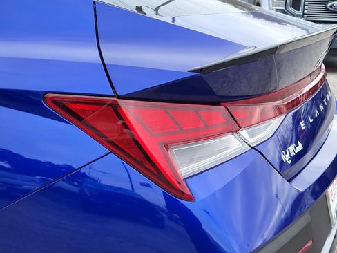 Used 2025 Hyundai Elantra SEL image 10