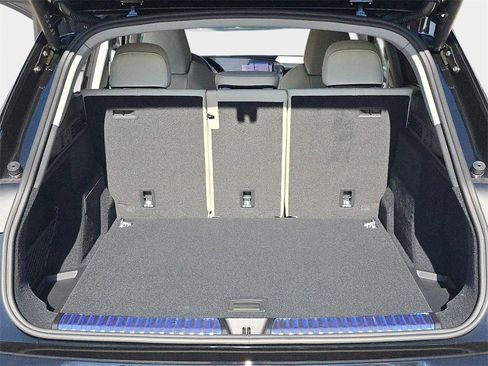 New 2025 Audi Q5 Prestige image 12