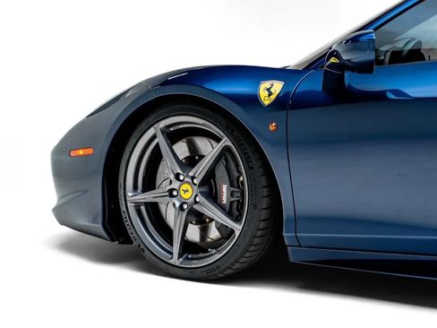 Used 2014 Ferrari 458 Italia Coupe RWD image 11