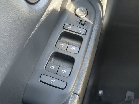 New 2026 Hyundai Venue SE image 25