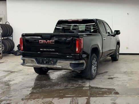 Used 2025 GMC Sierra 1500 SLT AWD/4WD image 9
