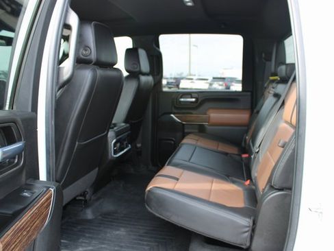 Used 2022 Chevrolet Silverado 2500 High Country image 16