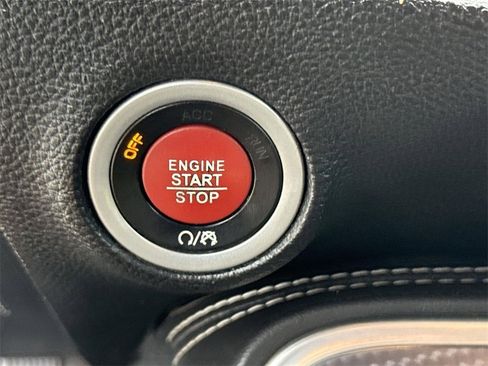 Used 2019 Dodge Challenger SRT Hellcat Redeye image 16