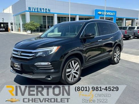 Used 2017 Honda Pilot Elite image 1