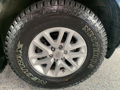 Used 2018 Nissan Frontier SV w/ Value Truck Package RWD image 31