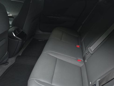 Used 2024 Lucid Air Touring AWD/4WD image 9