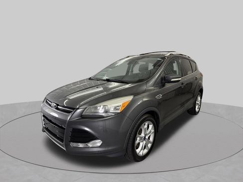 Used 2015 Ford Escape Titanium w/ Equipment Group 301A AWD/4WD image 4