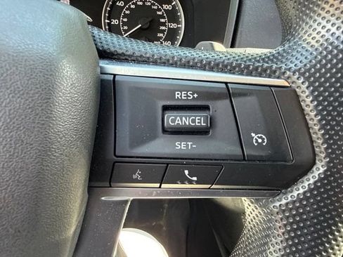 Used 2023 Mitsubishi Outlander ES AWD/4WD image 11