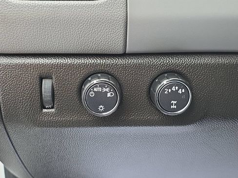 Used 2022 Chevrolet Colorado W/T w/ WT Convenience Package AWD/4WD image 23
