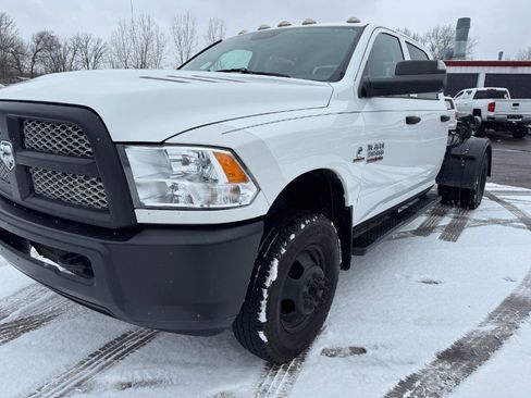 Used 2016 RAM 3500 ST image 9