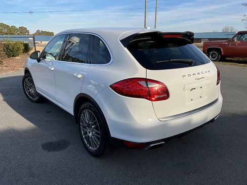 Used 2013 Porsche Cayenne AWD/4WD image 6