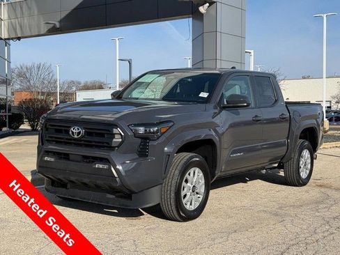 Used 2025 Toyota Tacoma SR5 image 7
