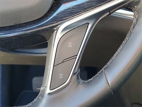 Used 2025 Cadillac XT5 Premium Luxury image 19