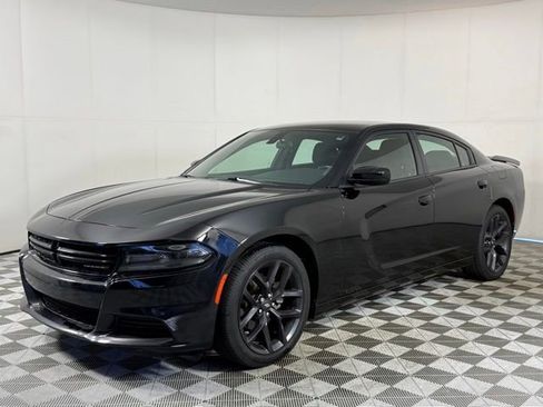Used 2021 Dodge Charger SXT w/ Blacktop Package image 2