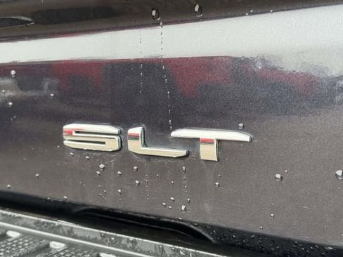 Used 2022 GMC Sierra 1500 SLT w/ SLT Convenience Package image 8