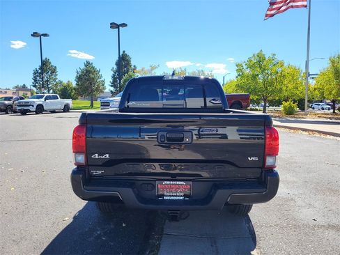 Used 2021 Toyota Tacoma SR5 w/ Technology Package image 6