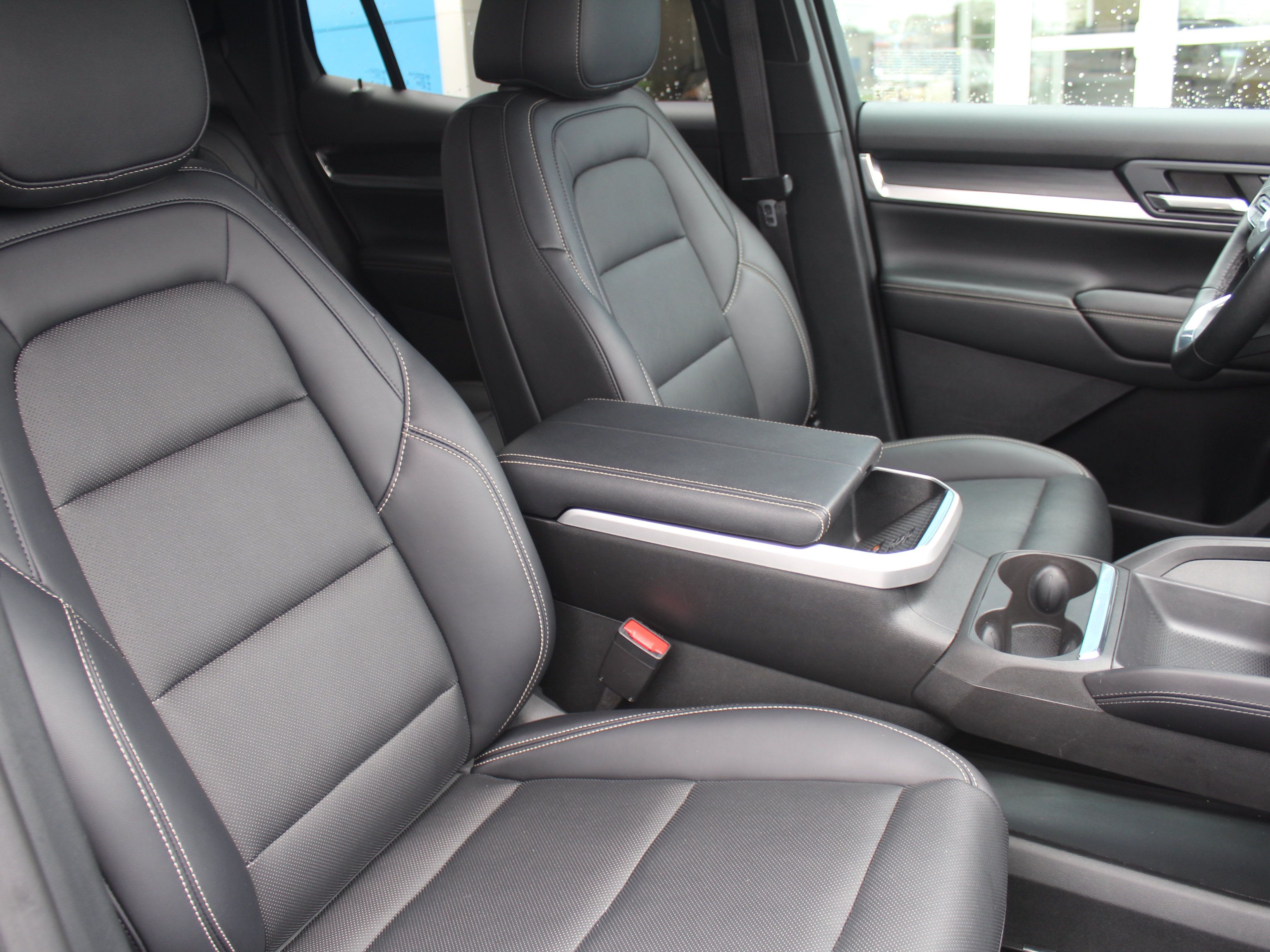 Used 2026 GMC Terrain Elevation w/ Elevation Premium Package AWD/4WD image 28