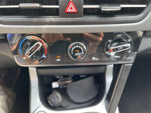 Used 2024 Kia Seltos LX AWD/4WD image 11