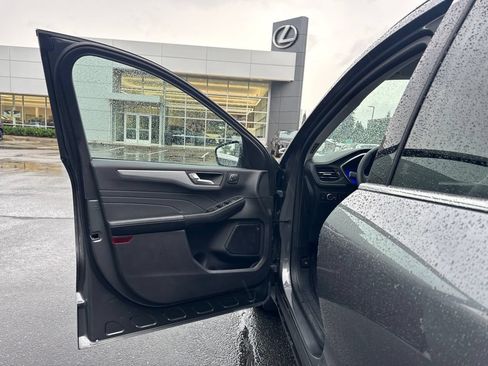 Used 2023 Ford Escape Platinum w/ Premium Technology Package AWD/4WD image 10