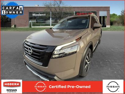 Certified 2025 Nissan Pathfinder Platinum w/ Lighting Package (N93)