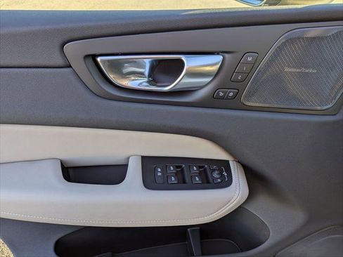 New 2026 Volvo XC60 B5 Plus w/ Climate Package PRO image 7