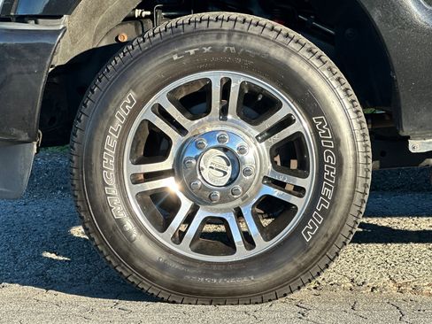 Used 2015 Ford F250 Platinum w/ FX4 Off-Road Package image 22