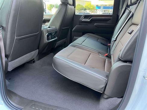 New 2026 GMC Sierra 2500 Denali w/ Denali Reserve Package image 17