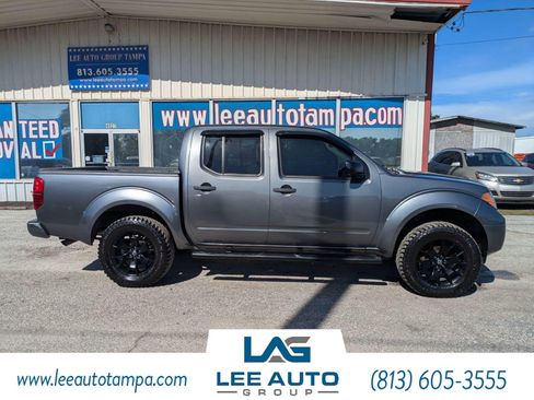 Used 2019 Nissan Frontier SV w/ Value Truck Package AWD/4WD image 2