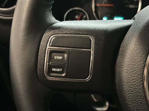 Used 2016 Jeep Wrangler Sport w/ Quick Order Package 24S AWD/4WD image 19
