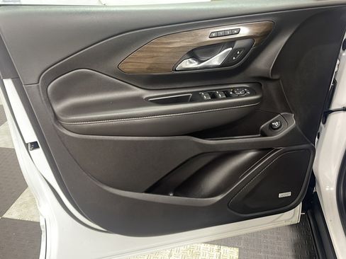 Used 2018 GMC Terrain Denali w/ Comfort Package FWD image 12
