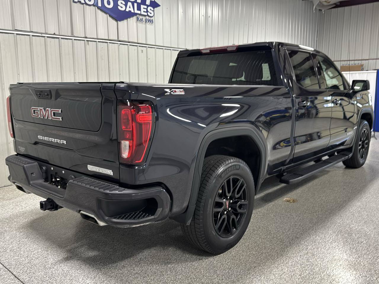 Used 2022 GMC Sierra 1500 Elevation AWD/4WD image 8