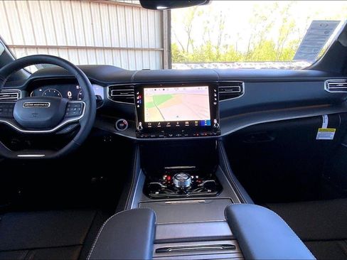 New 2026 Jeep Grand Wagoneer Limited AWD/4WD image 14