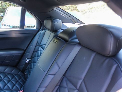 Used 2023 BMW 740i RWD image 18