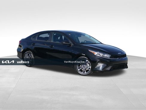 Used 2024 Kia Forte LXS image 1
