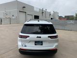 Used 2024 Jeep Grand Cherokee L Laredo image 4