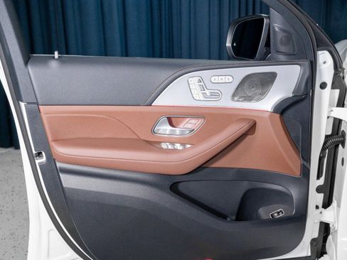 New 2026 Mercedes-Benz GLE 53 AMG 4MATIC Coupe image 12