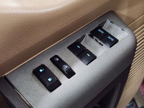 Used 2015 Ford F250 Lariat w/ Chrome Package image 41