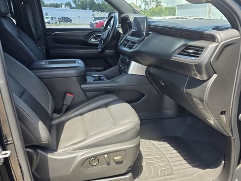 Used 2023 Chevrolet Tahoe Z71 w/ Luxury Package AWD/4WD image 6