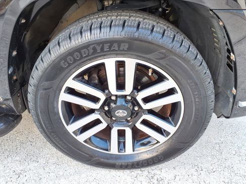 Used 2016 Toyota 4Runner Limited image 7