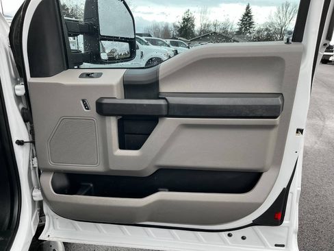 Used 2017 Ford F350 XL w/ Power Equipment Group AWD/4WD image 20