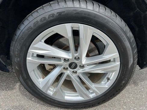 Used 2021 Audi Q7 3.0T Premium w/ Convenience Package image 17