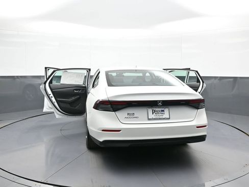 Used 2023 Honda Accord LX image 46