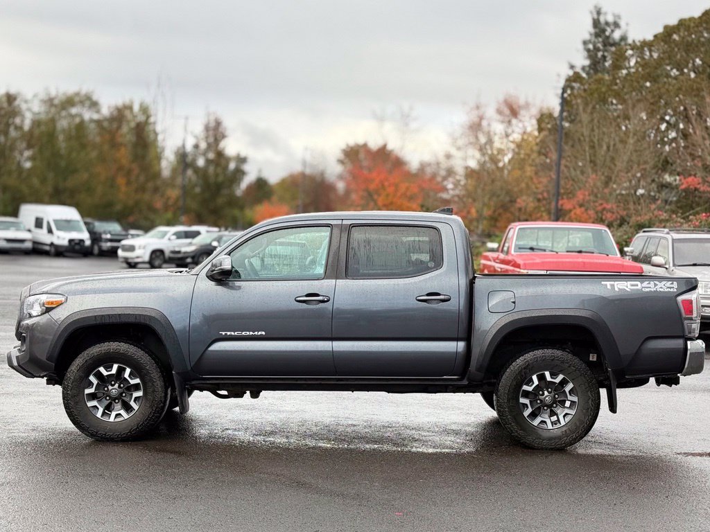 Used 2022 Toyota Tacoma TRD Off-Road AWD/4WD image 2