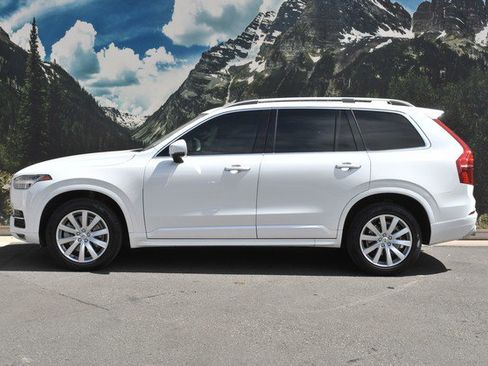Used 2019 Volvo XC90 T5 Momentum image 7