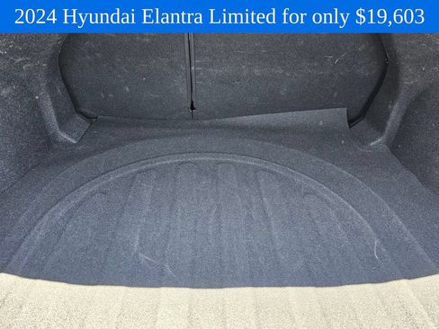 Used 2024 Hyundai Elantra Limited FWD image 16