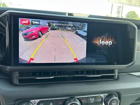 New 2025 Jeep Wrangler Unlimited Rubicon 392 image 18